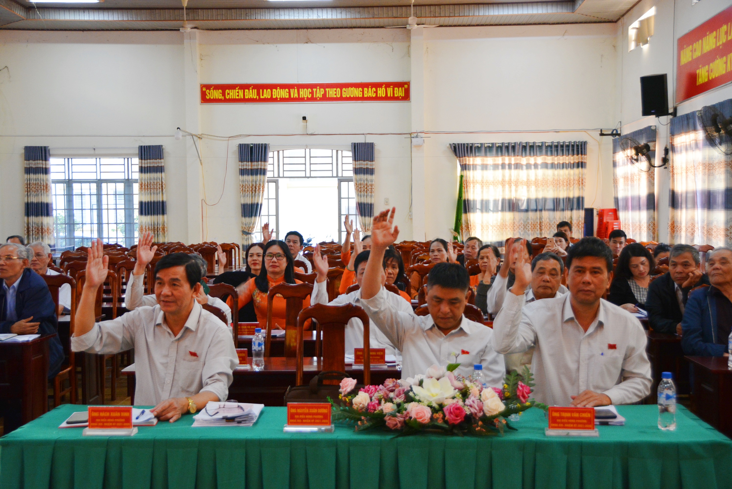 Kỳ họp thứ Bảy, HĐND phường Tân Thành khóa XIII, nhiệm kỳ 2021-2026.
